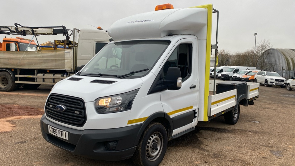 FORD TRANSIT 350 2.0 TDCI 130PS - Малотоннажный бортовой грузовик: фото 2 FORD TRANSIT 350 2.0 TDCI 130PS - Малотоннажный бортовой грузовик: фото 2