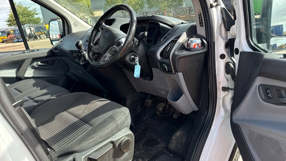 FORD TRANSIT CUSTOM 340 2.0 TDCI 130PS - Легковой фургон: фото 5 FORD TRANSIT CUSTOM 340 2.0 TDCI 130PS - Легковой фургон: фото 5