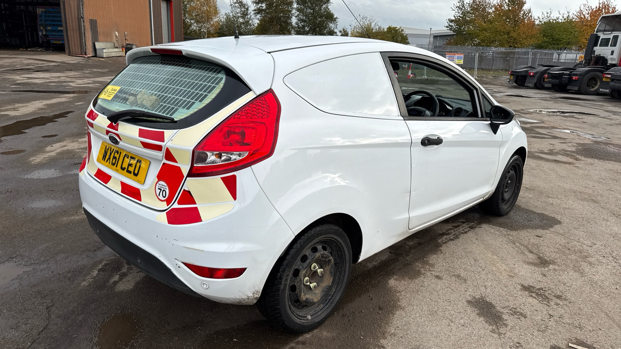 Ford Fiesta 1.4 TDCI 70PS - Легковой автомобиль: фото 4 Ford Fiesta 1.4 TDCI 70PS - Легковой автомобиль: фото 4