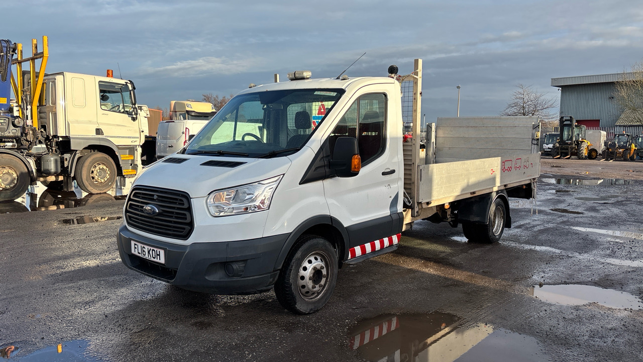 Ford Transit 350 2.2 TDCi 125ps - Малотоннажный бортовой грузовик: фото 2 Ford Transit 350 2.2 TDCi 125ps - Малотоннажный бортовой грузовик: фото 2