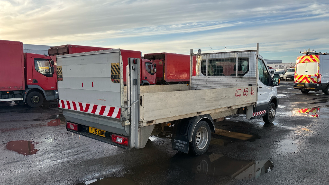 Ford Transit 350 2.2 TDCi 125ps - Малотоннажный бортовой грузовик: фото 4 Ford Transit 350 2.2 TDCi 125ps - Малотоннажный бортовой грузовик: фото 4