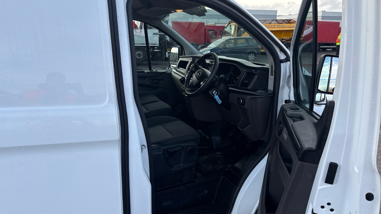 Ford Transit Custom 300 2.0 EcoBlue 105ps - Легковой фургон: фото 5 Ford Transit Custom 300 2.0 EcoBlue 105ps - Легковой фургон: фото 5