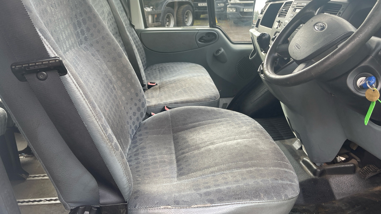 Ford Transit T350 2.2 TDCi 115ps - Грузопассажирский фургон: фото 5 Ford Transit T350 2.2 TDCi 115ps - Грузопассажирский фургон: фото 5