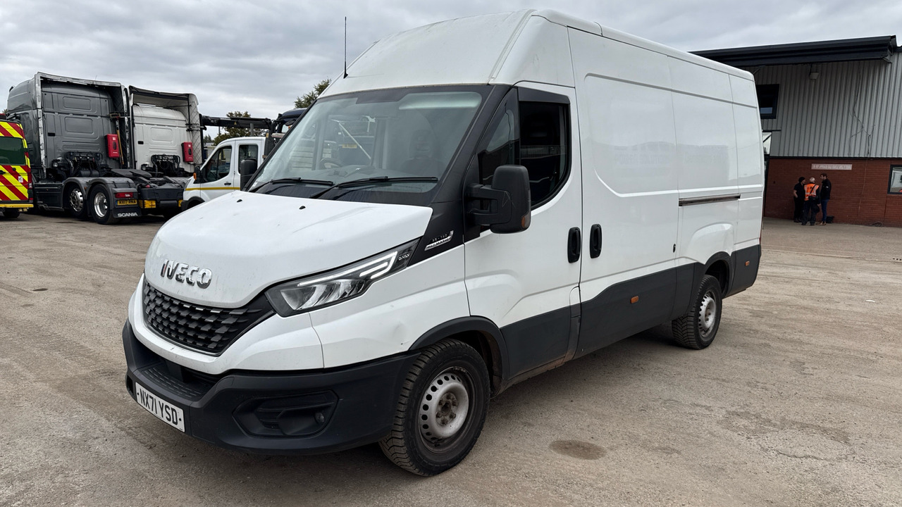 Iveco Daily 35-140 2.3 3520 WB - Цельнометаллический фургон: фото 2 Iveco Daily 35-140 2.3 3520 WB - Цельнометаллический фургон: фото 2