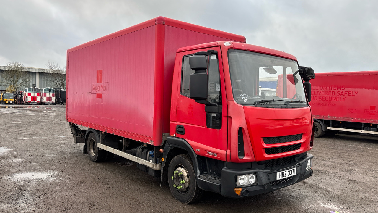 Iveco Eurocargo 75E16 - Грузовик с закрытым кузовом: фото 1 Iveco Eurocargo 75E16 - Грузовик с закрытым кузовом: фото 1