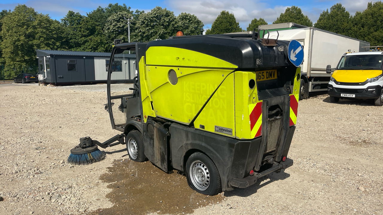 JOHNSTON - Подметально-уборочная машина: фото 4 JOHNSTON - Подметально-уборочная машина: фото 4