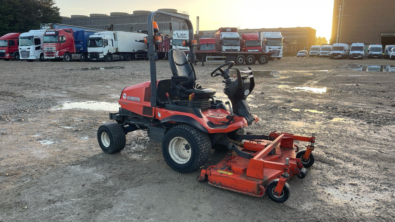 KUBOTA F3890 - Газонокосилка: фото 2 KUBOTA F3890 - Газонокосилка: фото 2