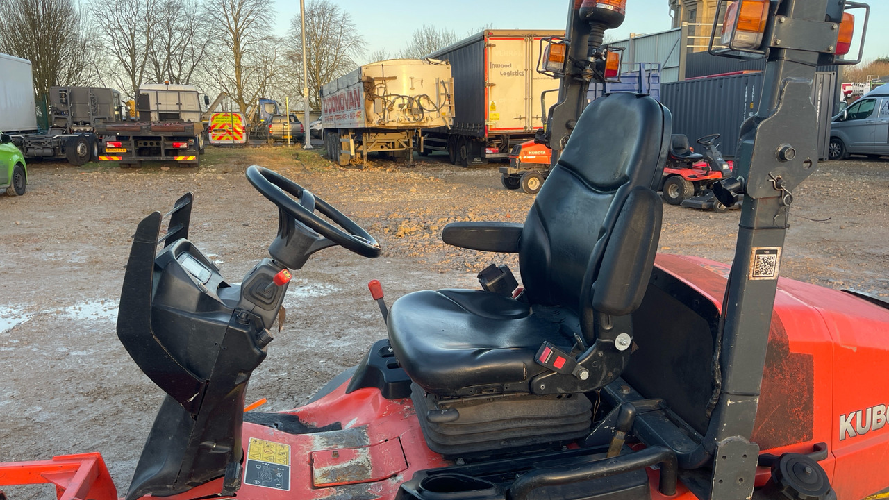 KUBOTA F3890 - Газонокосилка: фото 5 KUBOTA F3890 - Газонокосилка: фото 5