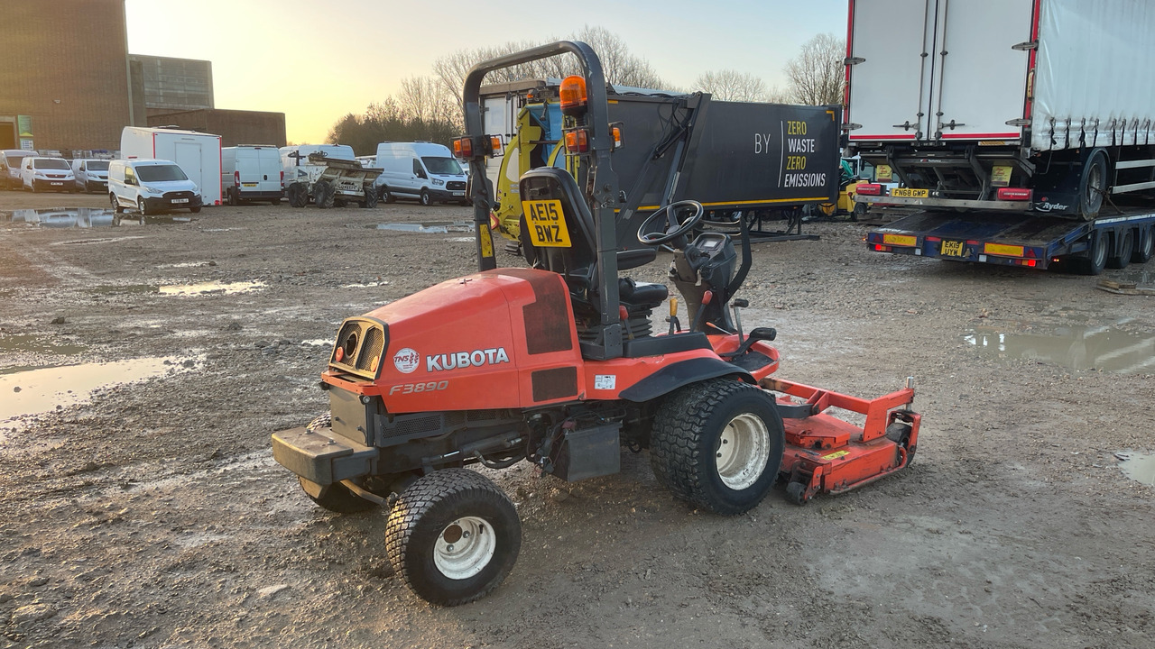 KUBOTA F3890 - Газонокосилка: фото 3 KUBOTA F3890 - Газонокосилка: фото 3
