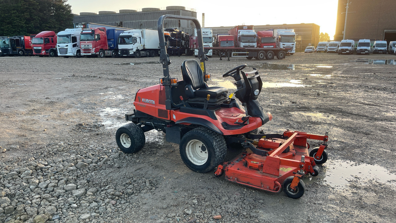 KUBOTA F3890 - Газонокосилка: фото 2 KUBOTA F3890 - Газонокосилка: фото 2