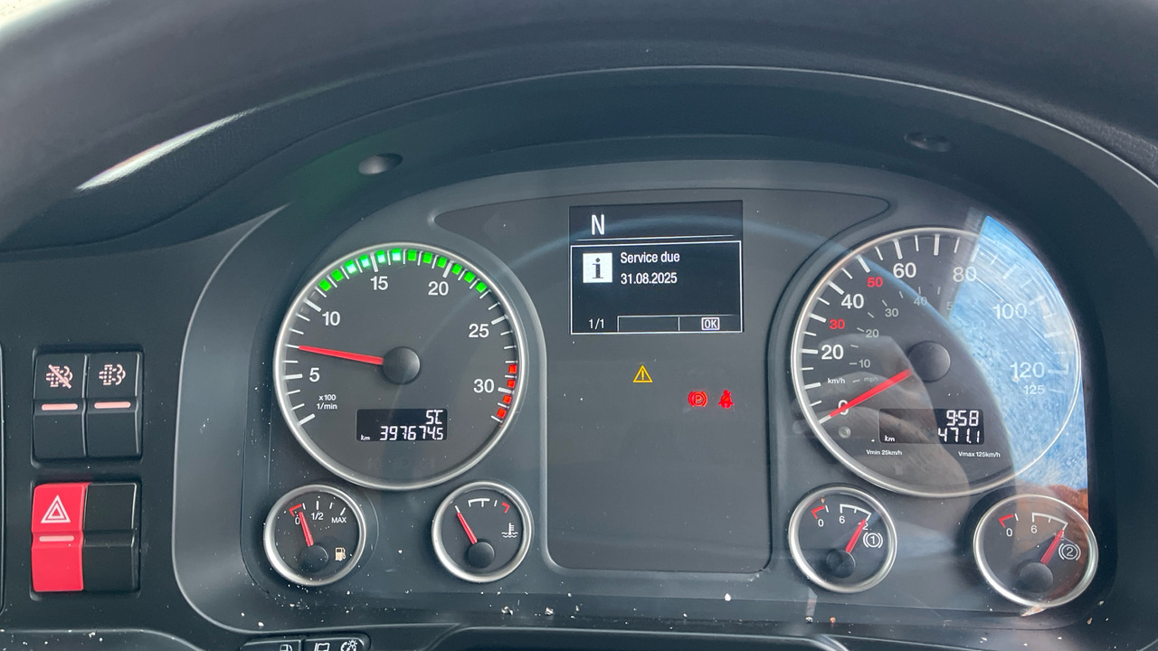 Грузовик с закрытым кузовом MAN TGL 12.190: фото 6 Грузовик с закрытым кузовом MAN TGL 12.190: фото 6