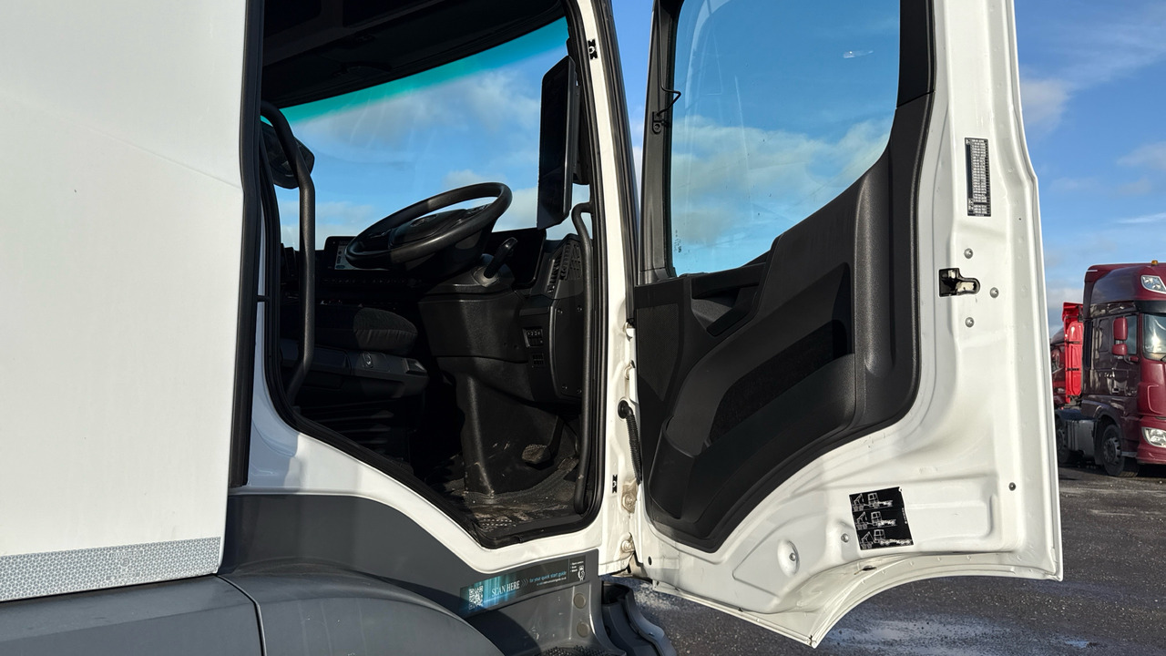 MERCEDES-BENZ ACTROS 18.350 - Грузовик-шасси: фото 5 MERCEDES-BENZ ACTROS 18.350 - Грузовик-шасси: фото 5