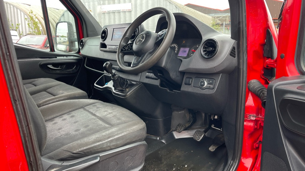 MERCEDES-BENZ SPRINTER 314 CDI - Малотоннажный бортовой грузовик: фото 5 MERCEDES-BENZ SPRINTER 314 CDI - Малотоннажный бортовой грузовик: фото 5