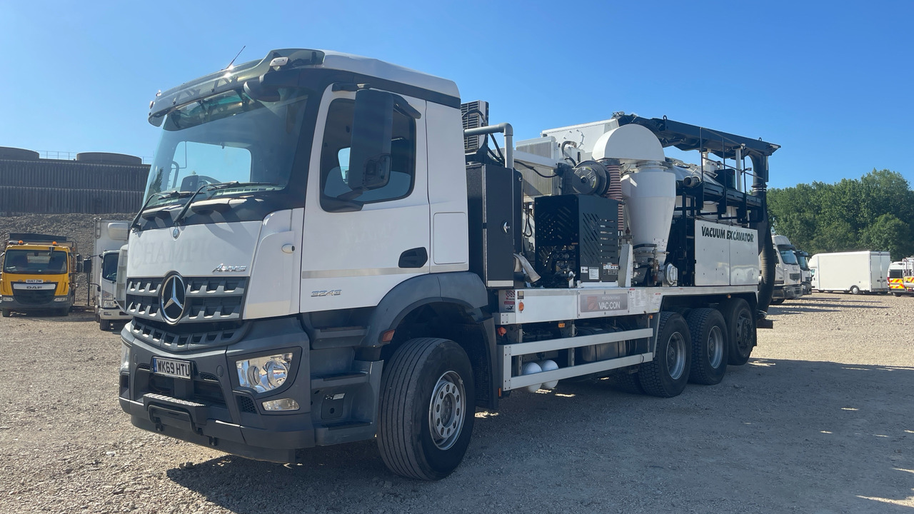 Mercedes-Benz Arocs 3243 - Ассенизатор: фото 2 Mercedes-Benz Arocs 3243 - Ассенизатор: фото 2