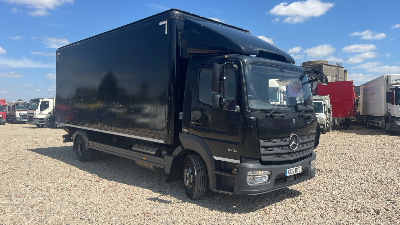 Mercedes-Benz Atego 1018 - Грузовик с закрытым кузовом: фото 1 Mercedes-Benz Atego 1018 - Грузовик с закрытым кузовом: фото 1