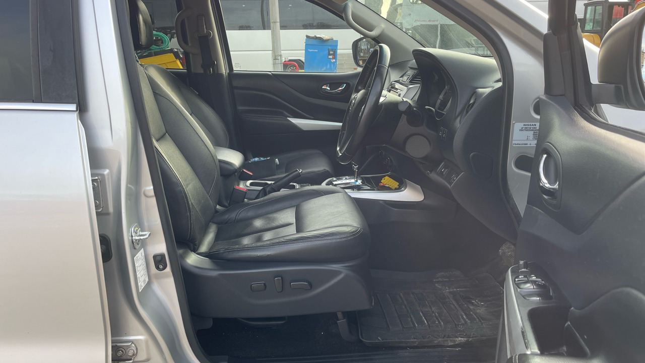 NISSAN NAVARA TEKNA 2.3 DCI 190PS - Пикап, Грузопассажирский фургон: фото 5 NISSAN NAVARA TEKNA 2.3 DCI 190PS - Пикап, Грузопассажирский фургон: фото 5