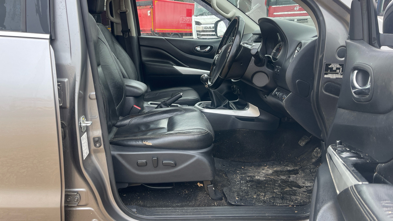 Nissan Navara TEKNA 2.3 DCI 190PS - Пикап, Грузопассажирский фургон: фото 5 Nissan Navara TEKNA 2.3 DCI 190PS - Пикап, Грузопассажирский фургон: фото 5
