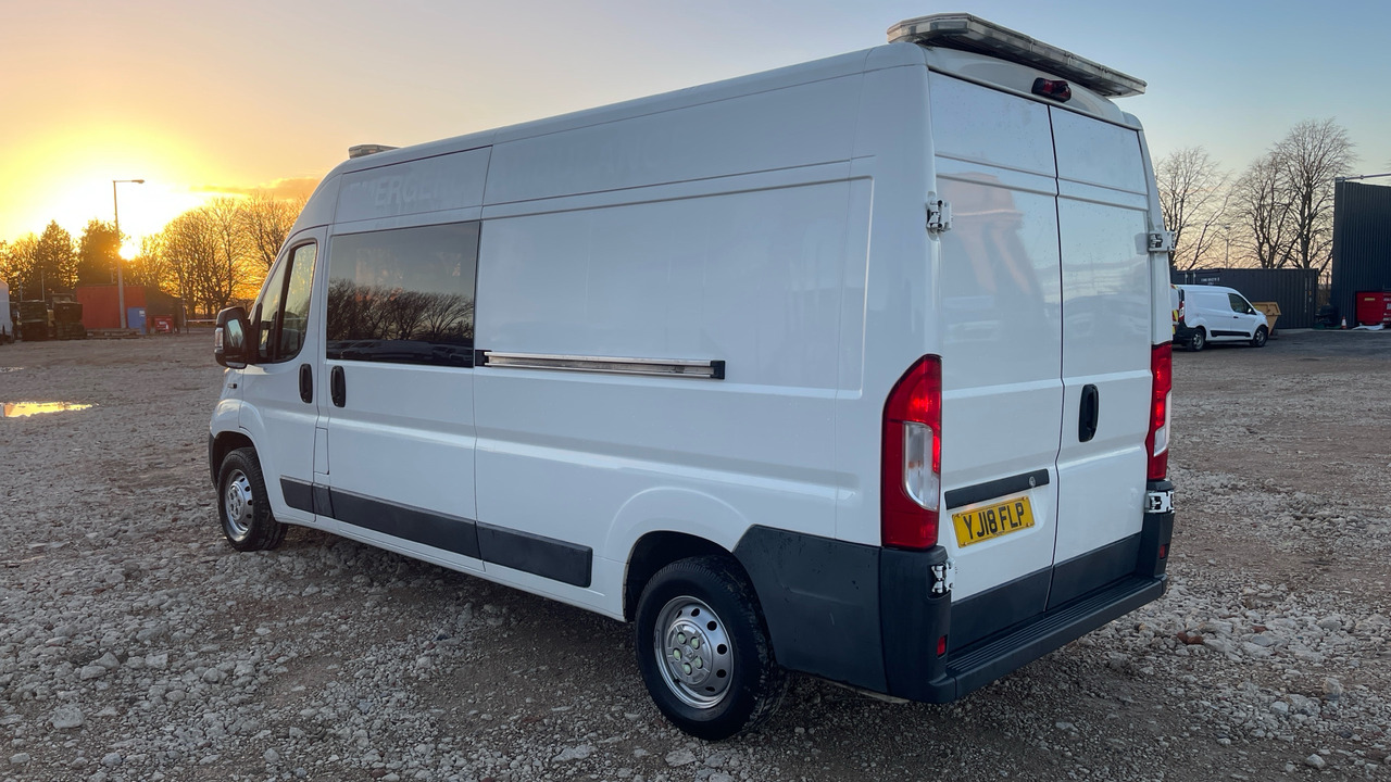 Peugeot Boxer 335 2.0 BLUE HDI 130PS - Грузопассажирский фургон: фото 3 Peugeot Boxer 335 2.0 BLUE HDI 130PS - Грузопассажирский фургон: фото 3