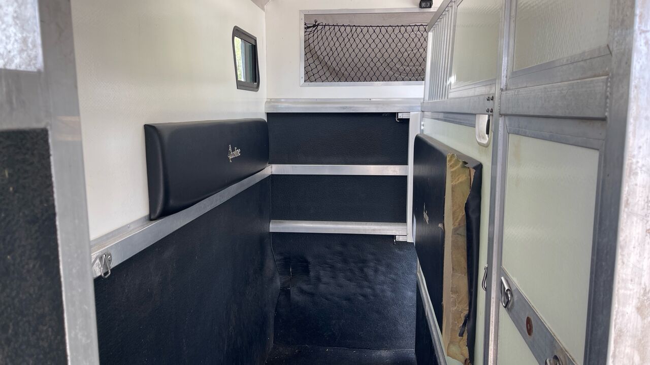 Коневоз Renault Master Bloomfields Raceline 2.3DCI 145PS: фото 15 Коневоз Renault Master Bloomfields Raceline 2.3DCI 145PS: фото 15