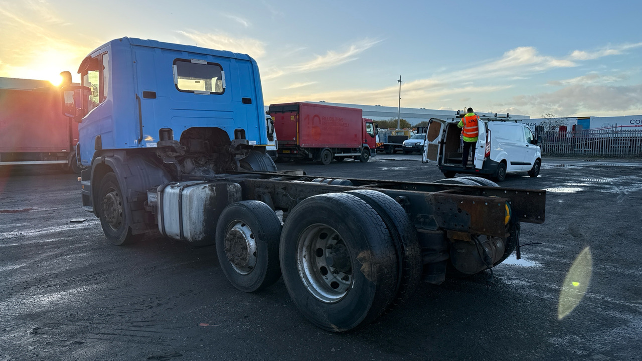 SCANIA P 380 - Грузовик-шасси: фото 3 SCANIA P 380 - Грузовик-шасси: фото 3