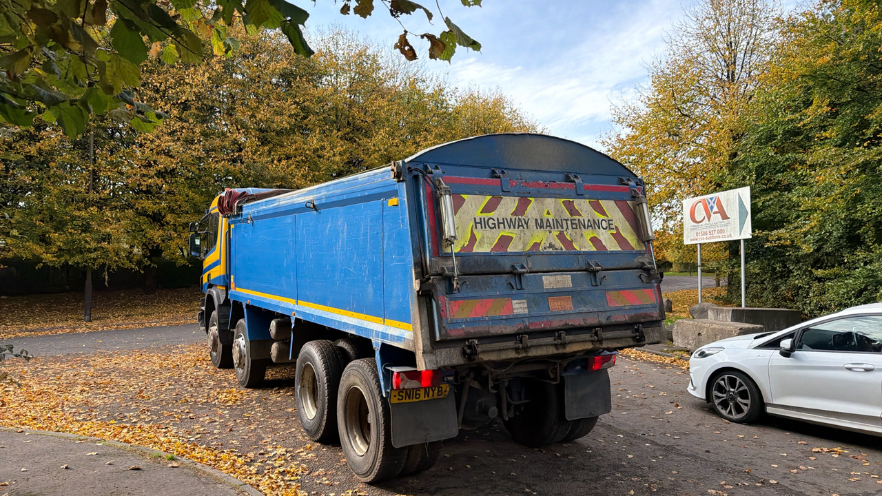 SCANIA P 410 - Самосвал: фото 3 SCANIA P 410 - Самосвал: фото 3