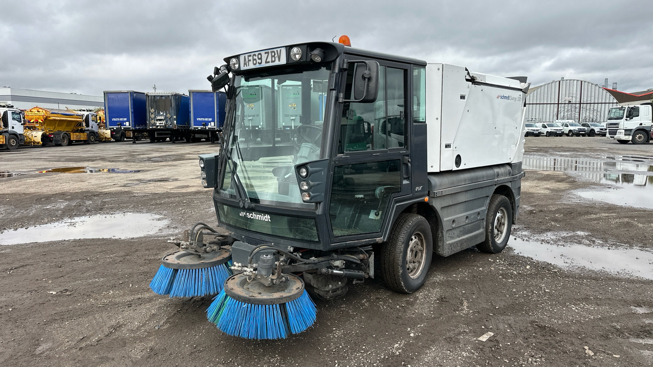 SCHMIDT SWINGO 200 - Подметально-уборочная машина: фото 2 SCHMIDT SWINGO 200 - Подметально-уборочная машина: фото 2