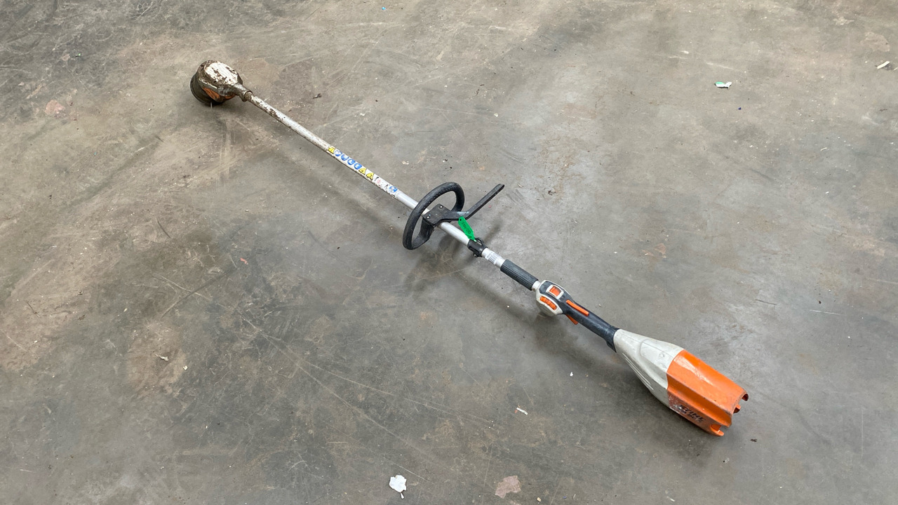 STIHL FSA90R STRIMMER * NO MOTOR* - Строительное оборудование: фото 1 STIHL FSA90R STRIMMER * NO MOTOR* - Строительное оборудование: фото 1