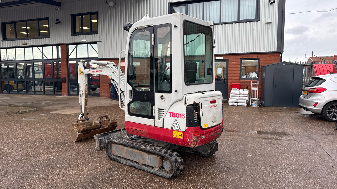 TAKEUCHI TB016 - Мини-экскаватор: фото 4 TAKEUCHI TB016 - Мини-экскаватор: фото 4