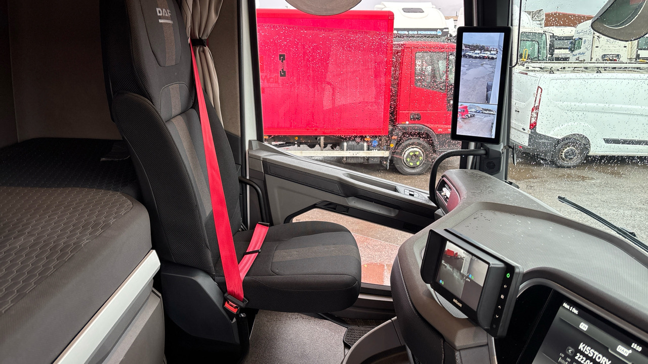 Тягач DAF XF 530: фото 8 Тягач DAF XF 530: фото 8