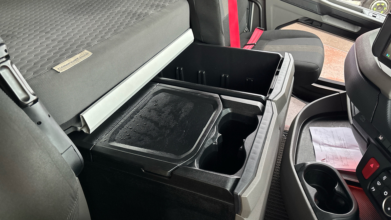 Тягач DAF XF 530: фото 15 Тягач DAF XF 530: фото 15