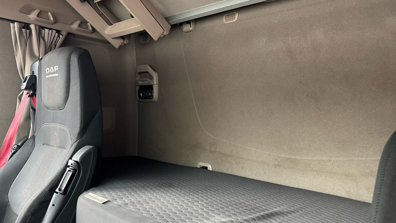 Тягач DAF XF 530: фото 10 Тягач DAF XF 530: фото 10