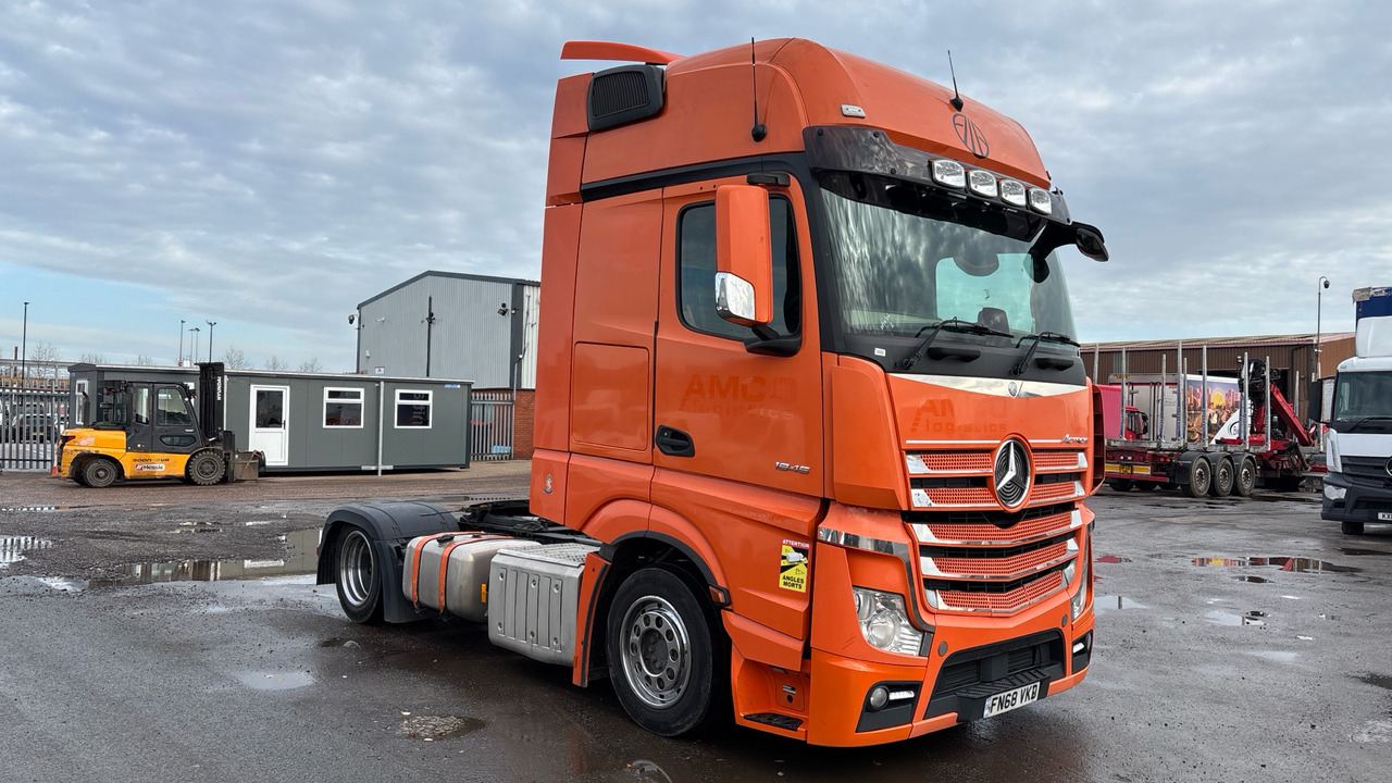 MERCEDES-BENZ ACTROS 1845 - Тягач: фото 1 MERCEDES-BENZ ACTROS 1845 - Тягач: фото 1