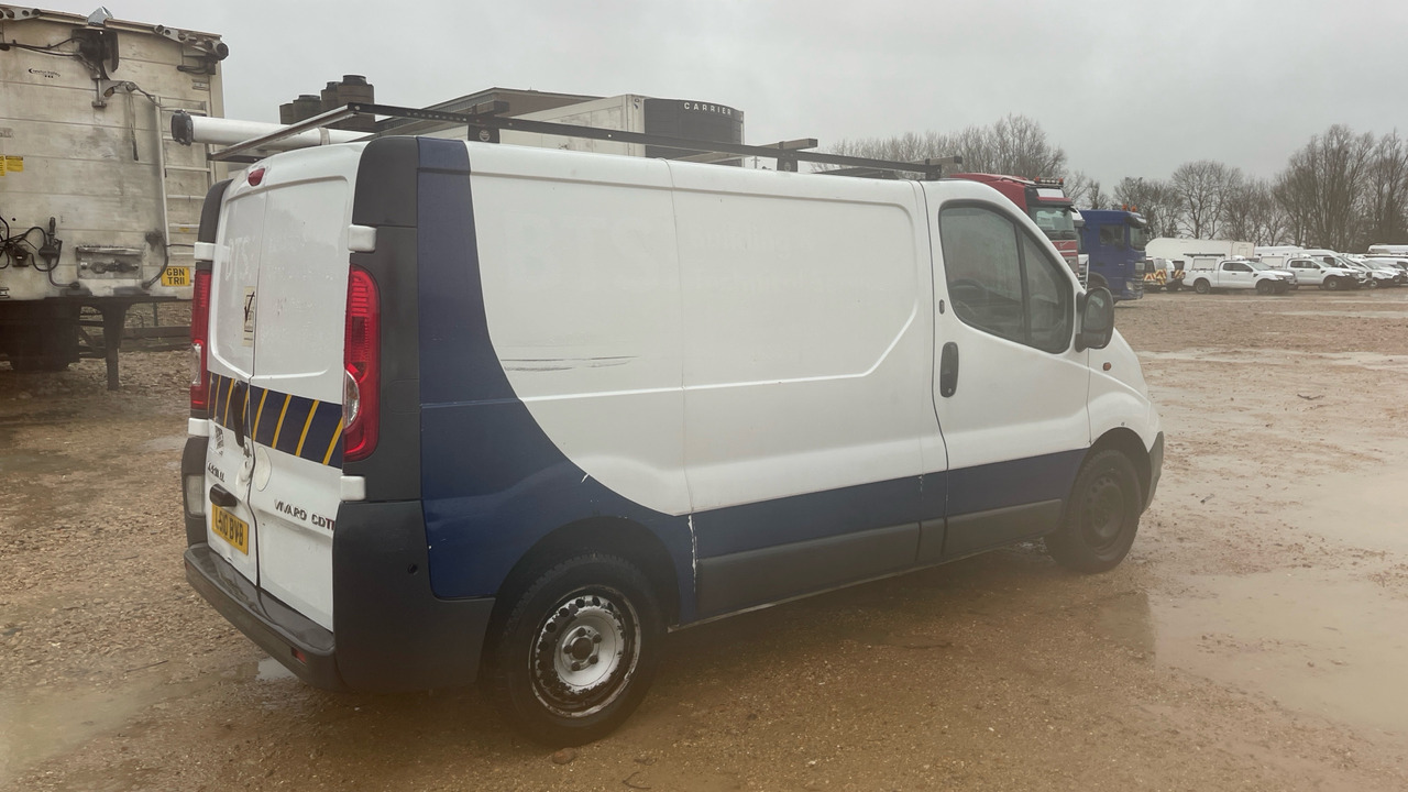 VAUXHALL VIVARO 2700 2.0 CDTI 115PS - Малотоннажный фургон: фото 4 VAUXHALL VIVARO 2700 2.0 CDTI 115PS - Малотоннажный фургон: фото 4