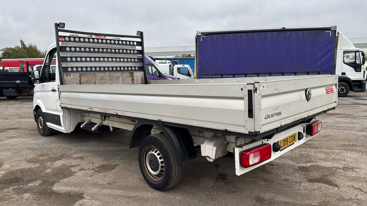 VOLKSWAGEN CRAFTER CR35 2.0 TDI 140PS - Малотоннажный бортовой грузовик: фото 3 VOLKSWAGEN CRAFTER CR35 2.0 TDI 140PS - Малотоннажный бортовой грузовик: фото 3