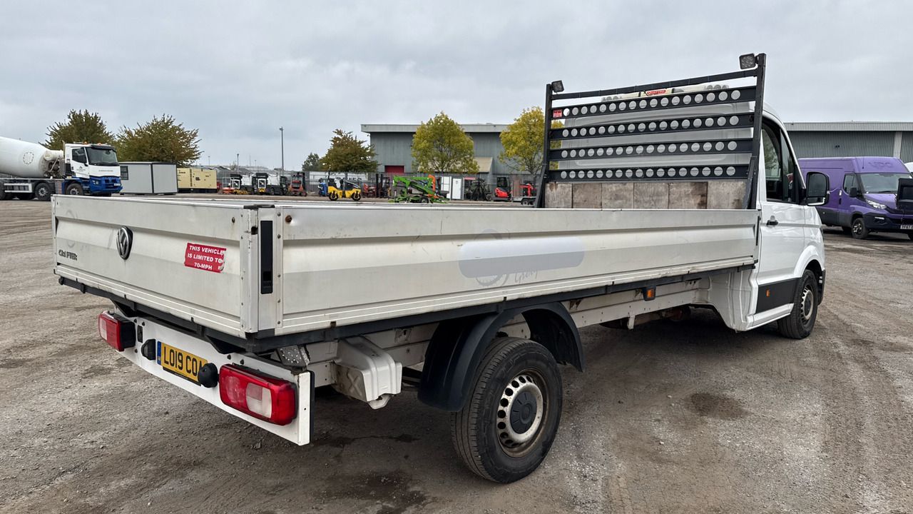 VOLKSWAGEN CRAFTER CR35 2.0 TDI 140PS - Малотоннажный бортовой грузовик: фото 4 VOLKSWAGEN CRAFTER CR35 2.0 TDI 140PS - Малотоннажный бортовой грузовик: фото 4