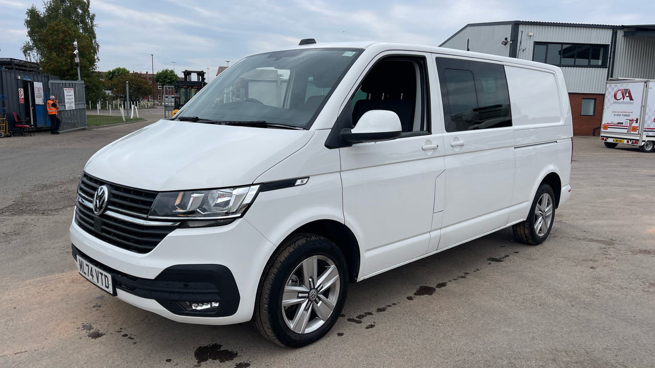 VOLKSWAGEN TRANSPORTER T32 2.0 TDI 150PS HIGHLINE - Грузопассажирский фургон: фото 2 VOLKSWAGEN TRANSPORTER T32 2.0 TDI 150PS HIGHLINE - Грузопассажирский фургон: фото 2