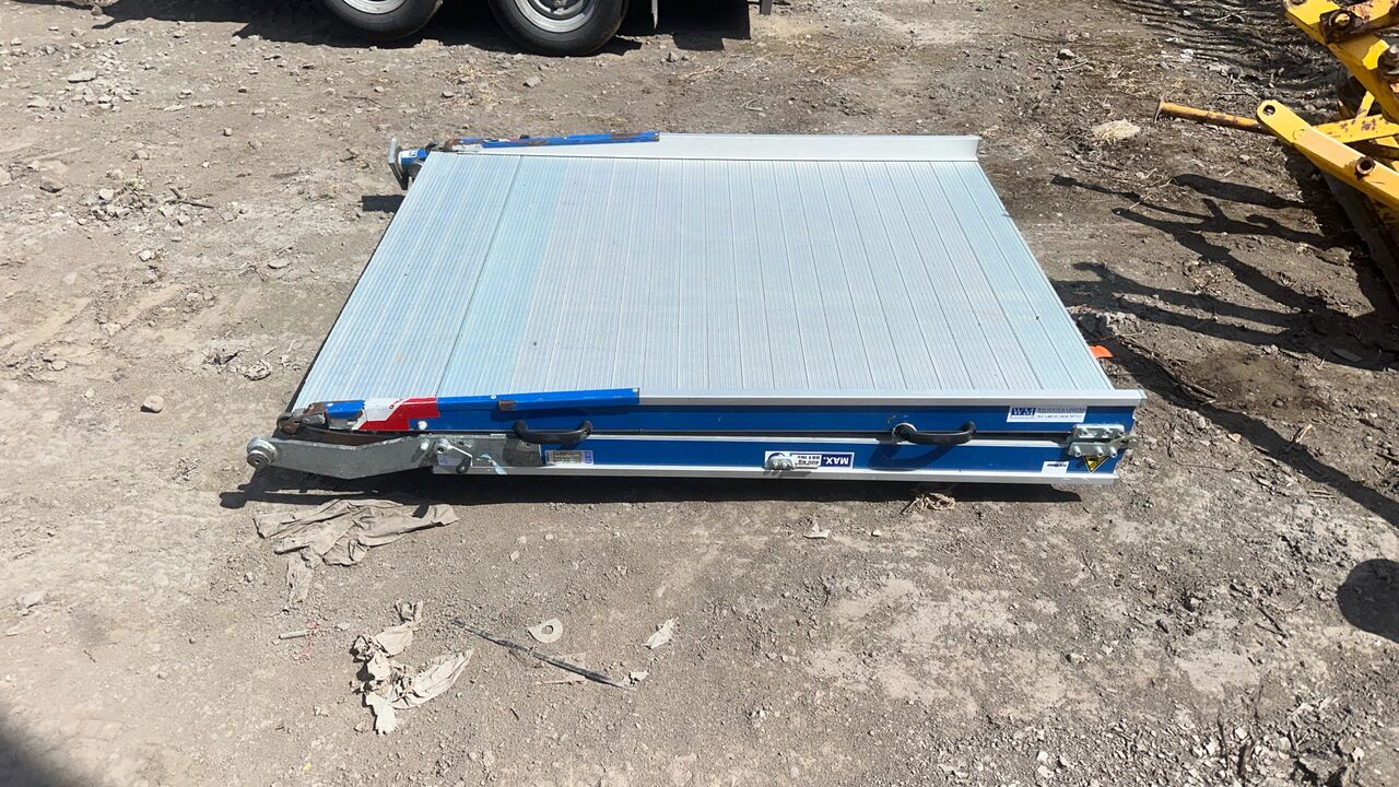 W M SYSTEM LTD 9ALPC.555 LOADING RAMP - Строительное оборудование: фото 3 W M SYSTEM LTD 9ALPC.555 LOADING RAMP - Строительное оборудование: фото 3