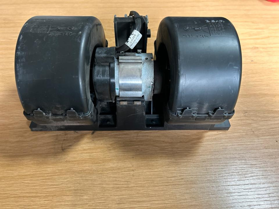 DAF CF Klimaanlage Motor A4584/A4588 - Система охлаждения для Грузовиков: фото 4 DAF CF Klimaanlage Motor A4584/A4588 - Система охлаждения для Грузовиков: фото 4