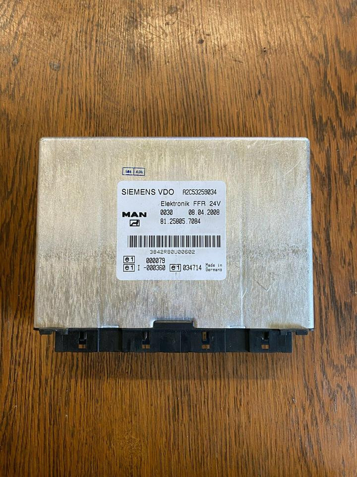 Elektronik FFR SIEMENS VDO Steuergerät MAN 81.25805.7084 - Блок управления для Грузовиков: фото 1 Elektronik FFR SIEMENS VDO Steuergerät MAN 81.25805.7084 - Блок управления для Грузовиков: фото 1