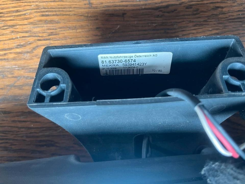 MAN Außenspiegel, Rampenspiegel elektrisch 81637306574 - Зеркало заднего вида для Грузовиков: фото 2 MAN Außenspiegel, Rampenspiegel elektrisch 81637306574 - Зеркало заднего вида для Грузовиков: фото 2