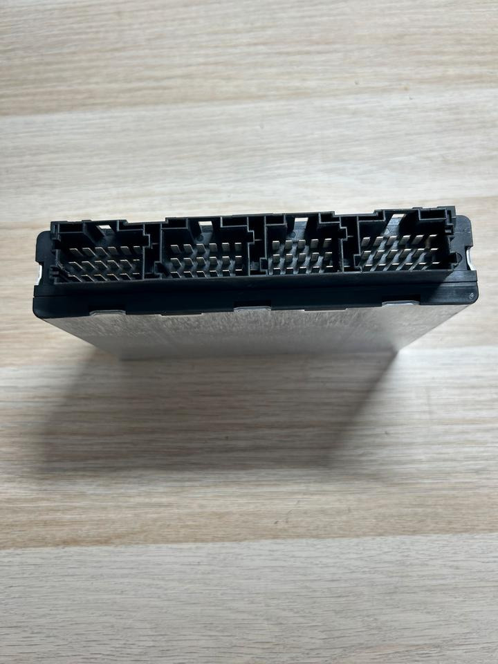 MAN Elektronik FFR SIEMENS VDO Steuergerät 81.25805.7082 - Блок управления для Грузовиков: фото 3 MAN Elektronik FFR SIEMENS VDO Steuergerät 81.25805.7082 - Блок управления для Грузовиков: фото 3