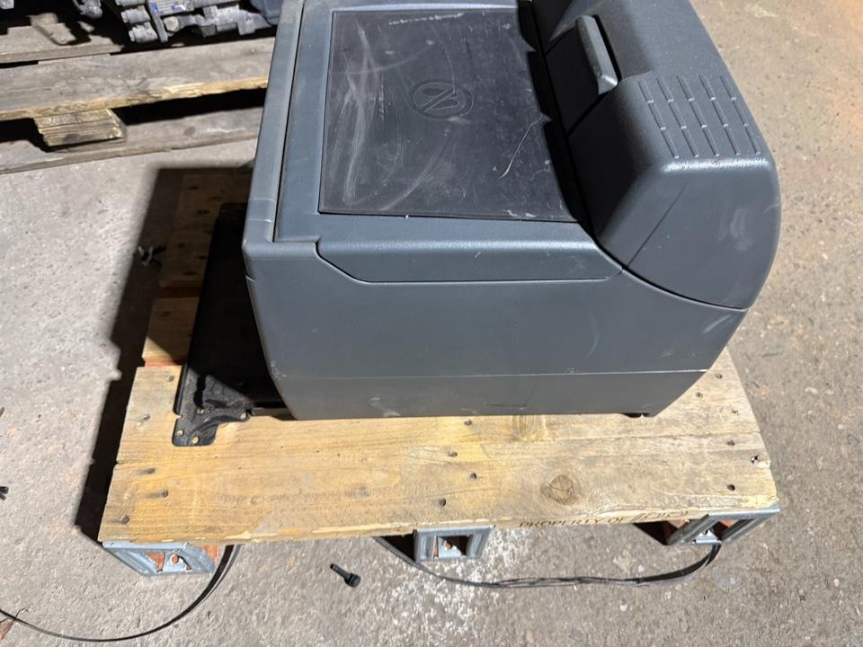 MAN TGA Kühlschrank 81.63910.6016 - Кабина и интерьер для Грузовиков: фото 3 MAN TGA Kühlschrank 81.63910.6016 - Кабина и интерьер для Грузовиков: фото 3