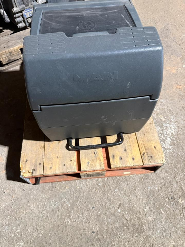 MAN TGA Kühlschrank 81.63910.6016 - Кабина и интерьер для Грузовиков: фото 1 MAN TGA Kühlschrank 81.63910.6016 - Кабина и интерьер для Грузовиков: фото 1