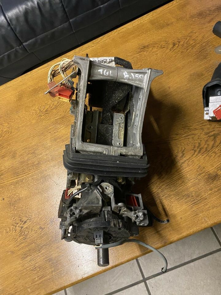 MAN TGL Lenksäule Lenkung mit Zündschloss & Schlüssel - Рулевая колонка для Грузовиков: фото 1 MAN TGL Lenksäule Lenkung mit Zündschloss & Schlüssel - Рулевая колонка для Грузовиков: фото 1