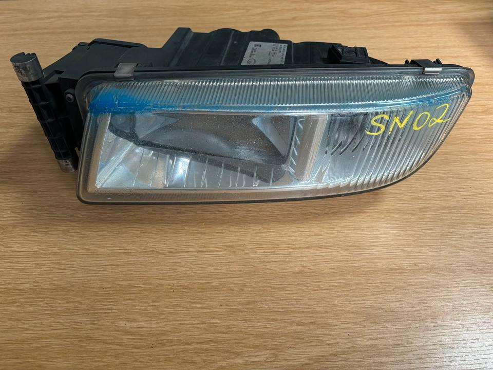 MAN TGX/TGS Nebelscheinwerfer Links 81.25101-6521 - Противотуманная фара для Грузовиков: фото 1 MAN TGX/TGS Nebelscheinwerfer Links 81.25101-6521 - Противотуманная фара для Грузовиков: фото 1