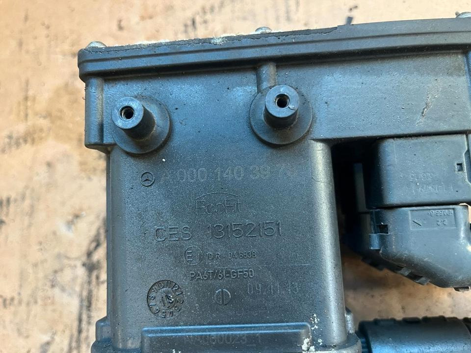 Mercedes Actros MP4 AdBlue Pumpe A0001403978 - Топливный насос для Грузовиков: фото 2 Mercedes Actros MP4 AdBlue Pumpe A0001403978 - Топливный насос для Грузовиков: фото 2