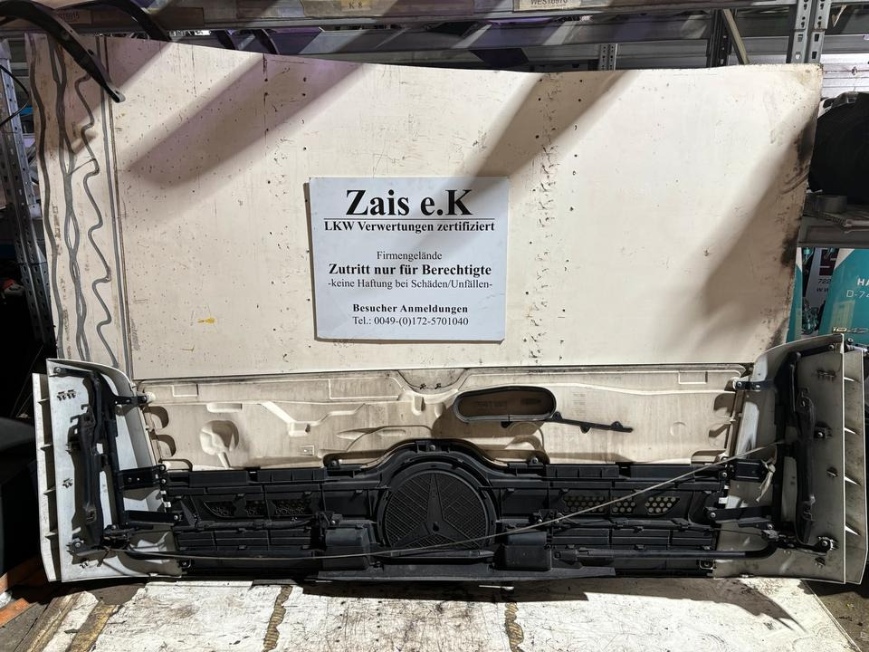 Mercedes Actros MP4 Motorhaube A9607500409 - Капот для Грузовиков: фото 4 Mercedes Actros MP4 Motorhaube A9607500409 - Капот для Грузовиков: фото 4