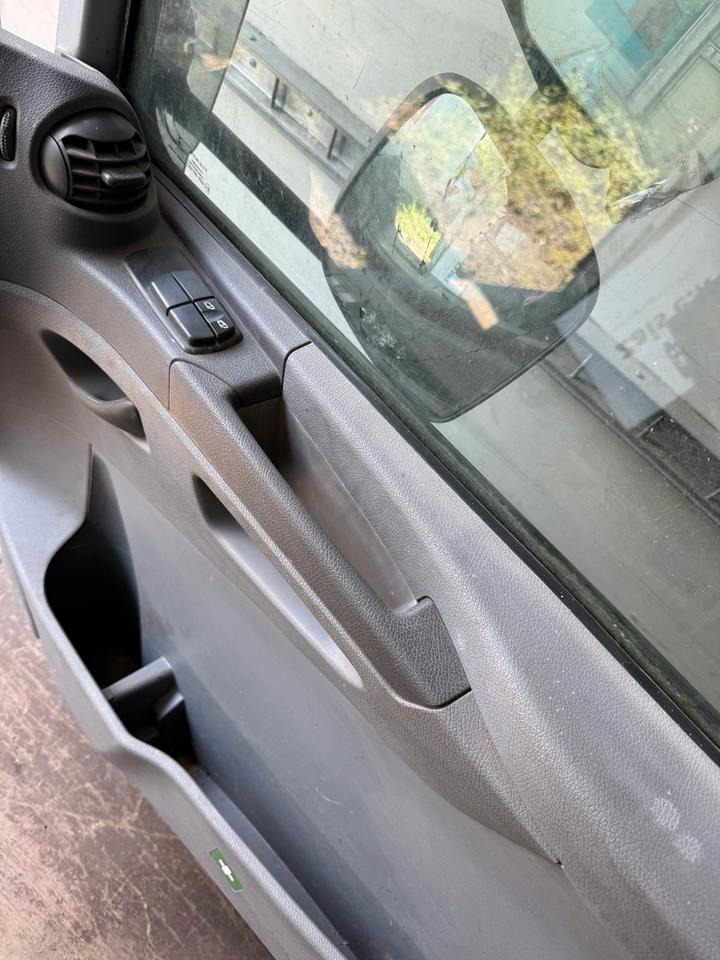 Mercedes Atego 2 Beifahrertür Grau Spiegel Innenverkleidung LN 70 - Дверь и запчасти для Грузовиков: фото 4 Mercedes Atego 2 Beifahrertür Grau Spiegel Innenverkleidung LN 70 - Дверь и запчасти для Грузовиков: фото 4