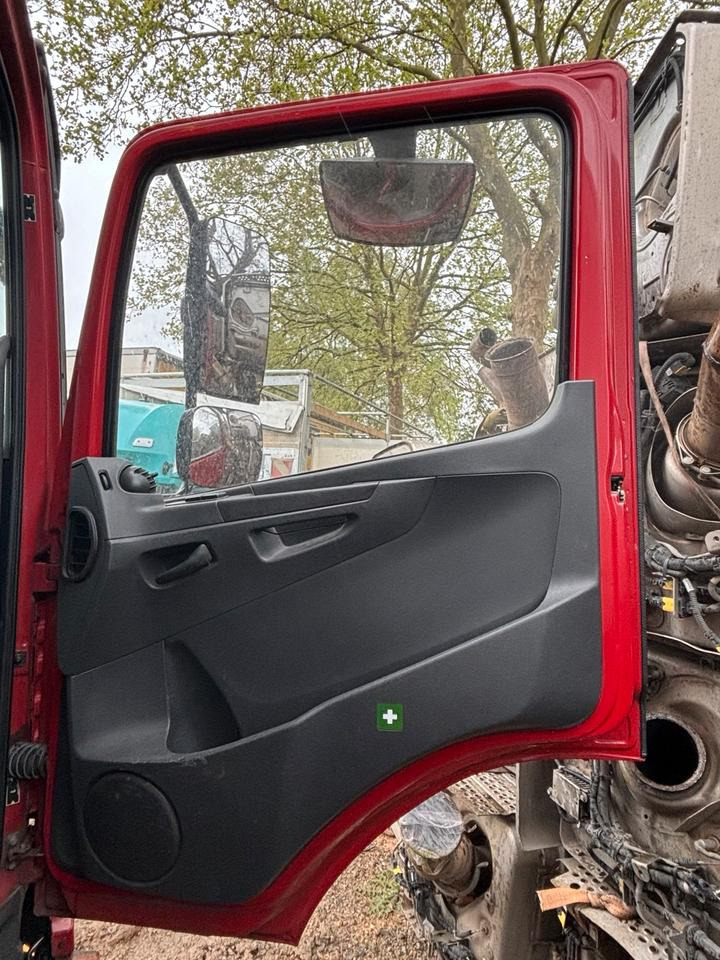 Mercedes Atego 4 EU6 Beifahrertür, Rot, Innenverkleidung, Spiegel - Дверь и запчасти для Грузовиков: фото 2 Mercedes Atego 4 EU6 Beifahrertür, Rot, Innenverkleidung, Spiegel - Дверь и запчасти для Грузовиков: фото 2
