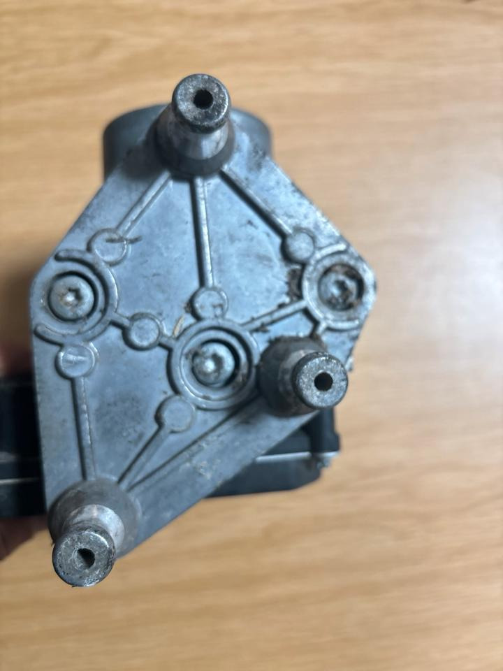 Mercedes Sprinter Hydraulikblock ABS Pumpe 0014462589 - Гидравлика для Грузовиков: фото 3 Mercedes Sprinter Hydraulikblock ABS Pumpe 0014462589 - Гидравлика для Грузовиков: фото 3